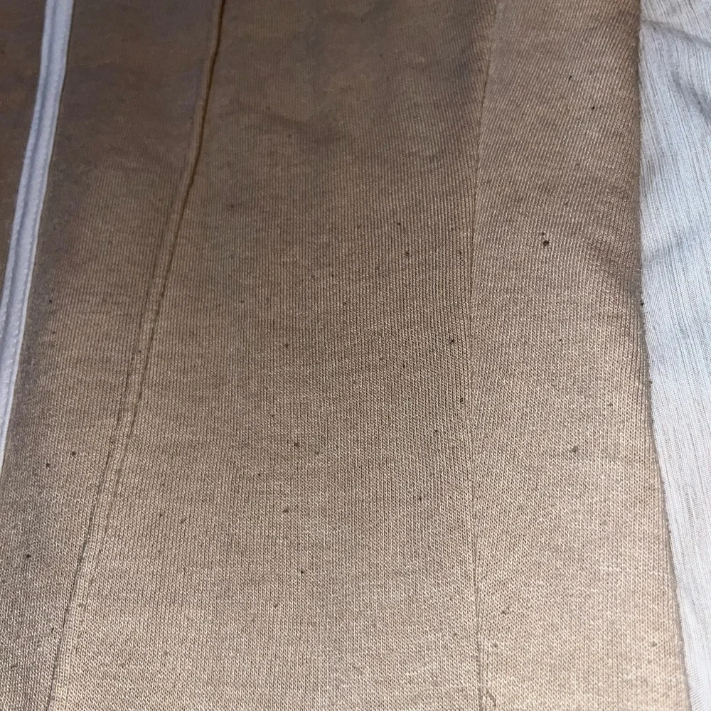 Pretty Little Thing Tan Sweatpants - Picture 3 of 4